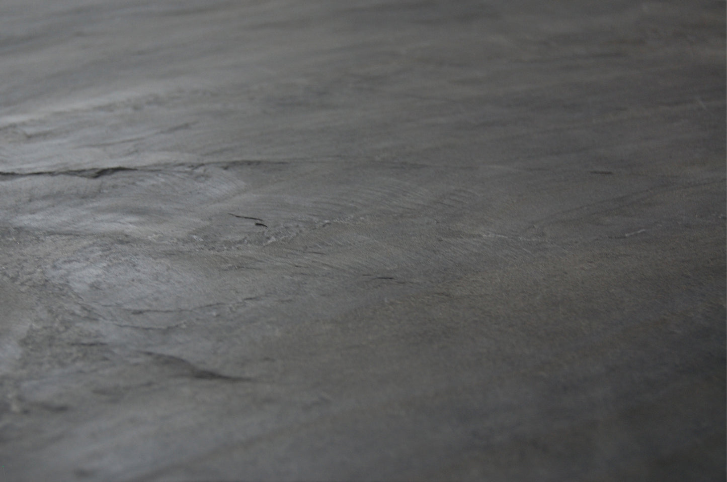 Radiateur sèche-serviettes mural en pierre naturelle Graphite Design vertical Extraplat